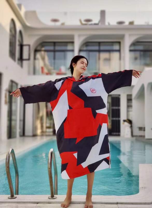 SSI – Cape Poncho Officiel en Microfibre avec Capuche